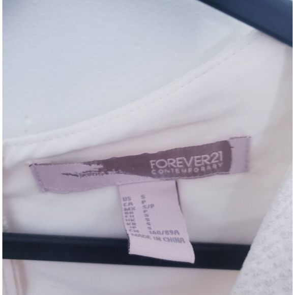 ✨2FOR15$✨ Forever 21 top - Picture 2 of 5